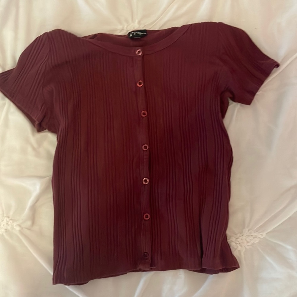 Youth XL cropped shirt